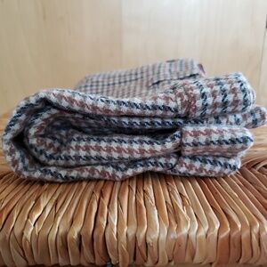 Wool Plaid Shorts Size Medium!